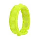 Light-sensitive color changing bracelet