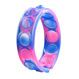 Light-sensitive color changing bracelet