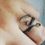 Punk Squid Hand Ring