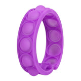 Light-sensitive color changing bracelet