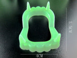Vampire glowing dentures
