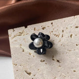 Flower pearl hair claw