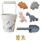 6 pieces of children's beach toys