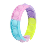 Light-sensitive color changing bracelet